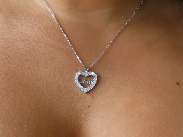 'MOM CRYSTAL HEART NECKLACE'