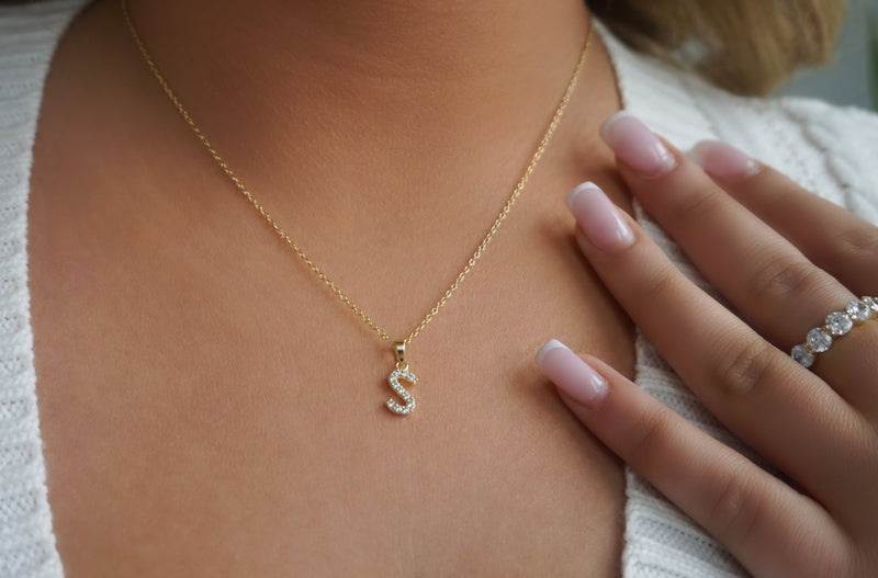 ‘CLASSIC INITIAL NECKLACE'