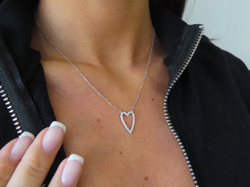 'DAINTY HEART NECKLACE'