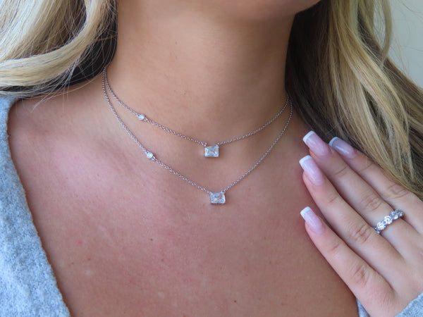 'FLOATING CRYSTAL CHOKER NECKLACE'